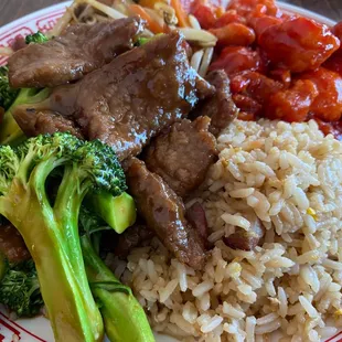 #4 lunch special with heaping full of broccoli:)