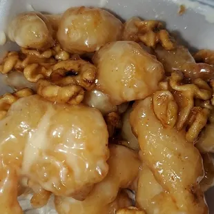 Yummy honey walnut prawns