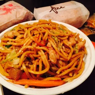 Chicken lo mein