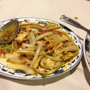 Curry chicken with lik 2 pieces of chicken, rest were onion....