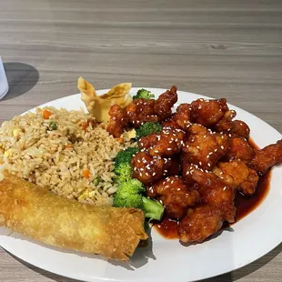 Sesame chicken lunch special