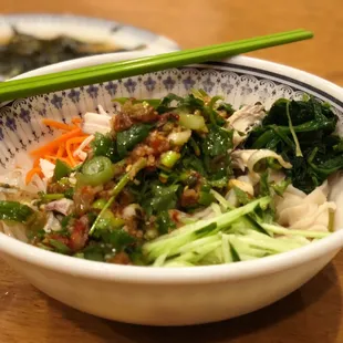 Handmade dry noodle with spicy chili sauce.