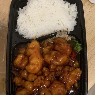 General Tso Chicken Combination