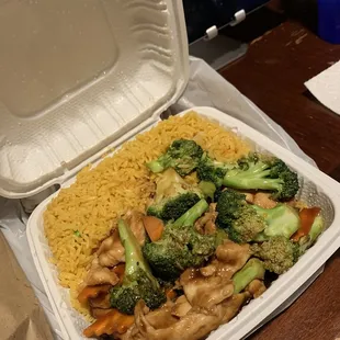 The DC1. Chicken with Broccoli Dinner is FIRE!!!!The vegetables were delicious the scrumptious!!!