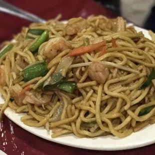 Shrimp lo mein