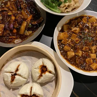 3 Hong Kong Barbeque Buns