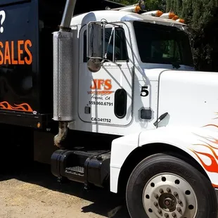 Custom Truck Stripes and Trailer Decals