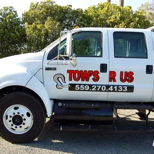 Tow Truck Lettering and Custom Logo