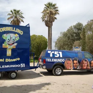 Custom Van Wrap &amp; complimenting Trailer Wrap