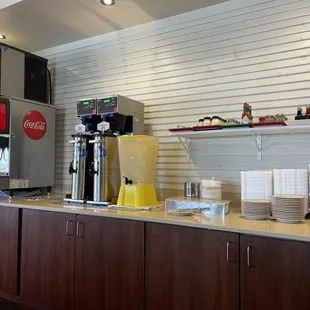 Fountain area.   The lemonade is fantastic!