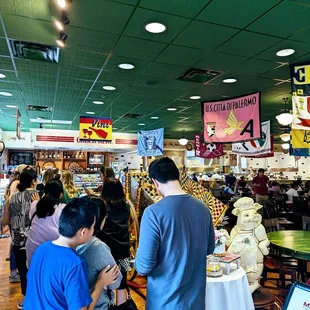 Line when ordering in restaurant