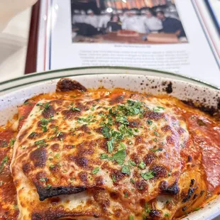 Magnifico!! *‿* Heavenly #Lasagna right from the oven! Generous portion and the sauce is eccellente! #Mandola&apos;s-San Jose Blvd.