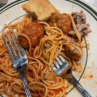 Spaghetti &amp; meatball