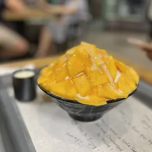 Mango bingsu
