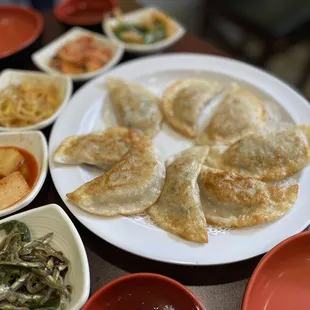 Deep Fried Dumplings (8pcs)