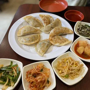 Mandu Deep Fried Dumplings (8pcs)