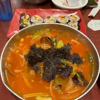 Spicy Kalguksu