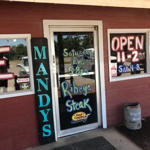 the entrance to the restaurant