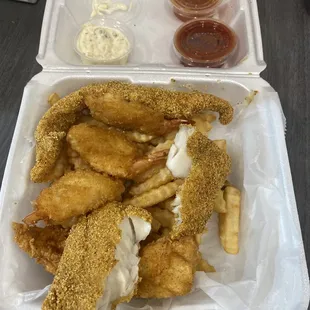 3pc fish with 3pc shrimp &amp; fries.