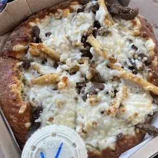 Steak 'n Ranch pizza - vegan
