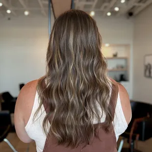 dimensional, lived in color