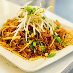 L5. Pad Thai Lunch Special