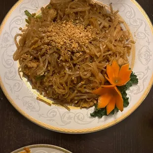 Pad Thai with Chicken and the special flower carrot touch