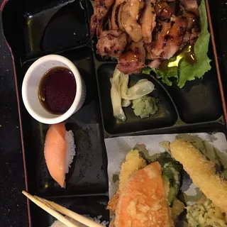 D3. Main Item + Tempura (6) + Gyoza (3)