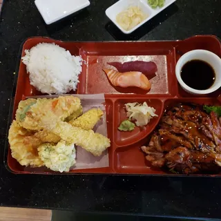 D4. Main Item + Tempura (6) + Nigiri (2)