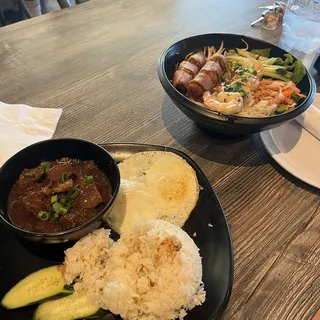 Vermicelli with Egg Rolls
