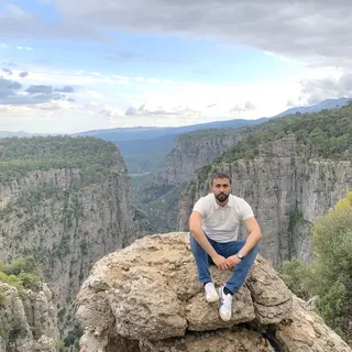 Veysel B.