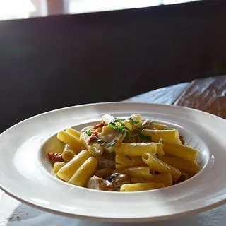 Rigatoni Con Salsiccia