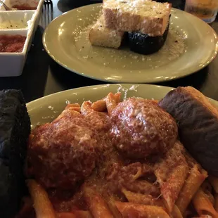 GF Spaghetti with Mangia Meatballs and GF bread and sauce.