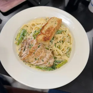 Herb Chicken Alfredo