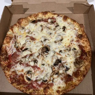 Custom medium pizza