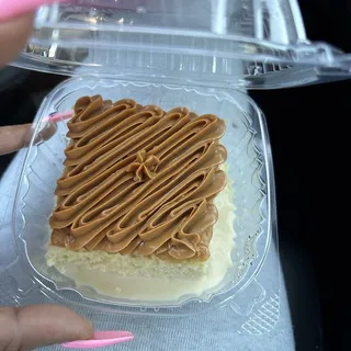 Tres leches de arequipe