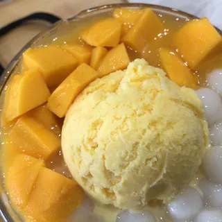 A6. Mango Juice with Glutinous Rice Ball