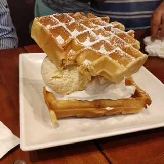 I06. Waffle Ice Cream Sandwich