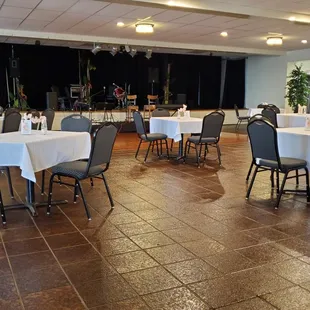 Join us! Here's a pic of our restaurant. Table for two? four? more? Please call us for reservations if for six or more. Ph. 808-627-5451