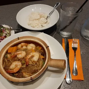 Shrimp in glass noodle w/ veggies. Small cucumber side salad.