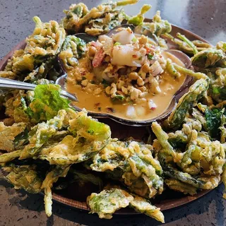 Crispy Spinach Salad