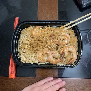 Country style pad thai with shrimp