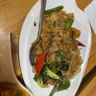 Vegetable Pad Kee Mao