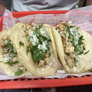 3 Pollo tacos