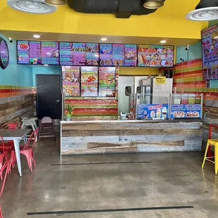 Seating &amp; Counter Area