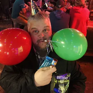 HBD Scotty!! #BdayMysteryBox haha!! $10 #VendingMachine