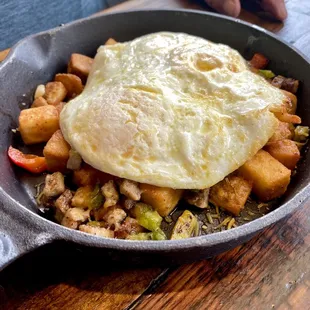 Gypsy with eggs over medium