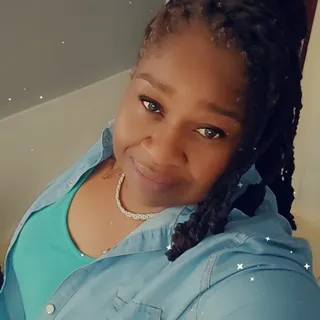 Lynandrea L.