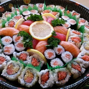 Salmon &amp; Tuna Nigiri, Salmon roll, Spicy tuna roll, Spicy tuna crunch roll for Togo.