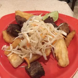 Yuca con Chicharron